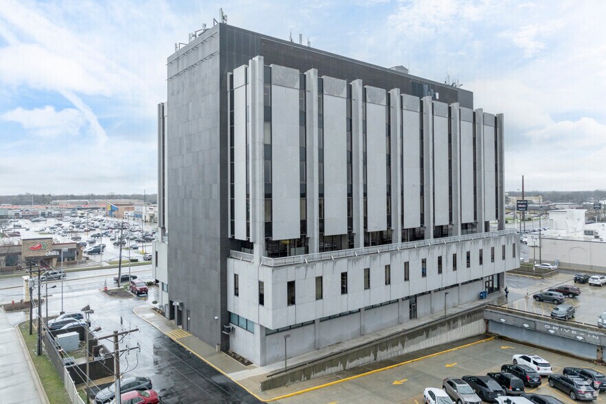 More Photos Of 7222 W Cermak Rd, North Riverside Office For Lease