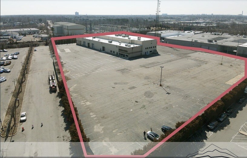 More Photos Of 1198 Prospect Ave, Westbury Warehouse For Lease