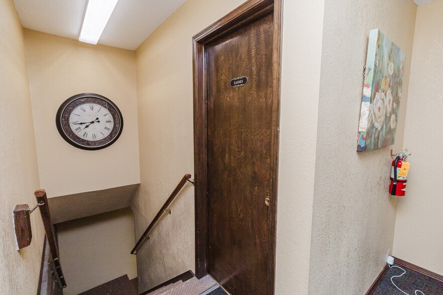 More Photos Of 1319 E 17th Ave, Hutchinson Religious Facility For Sale