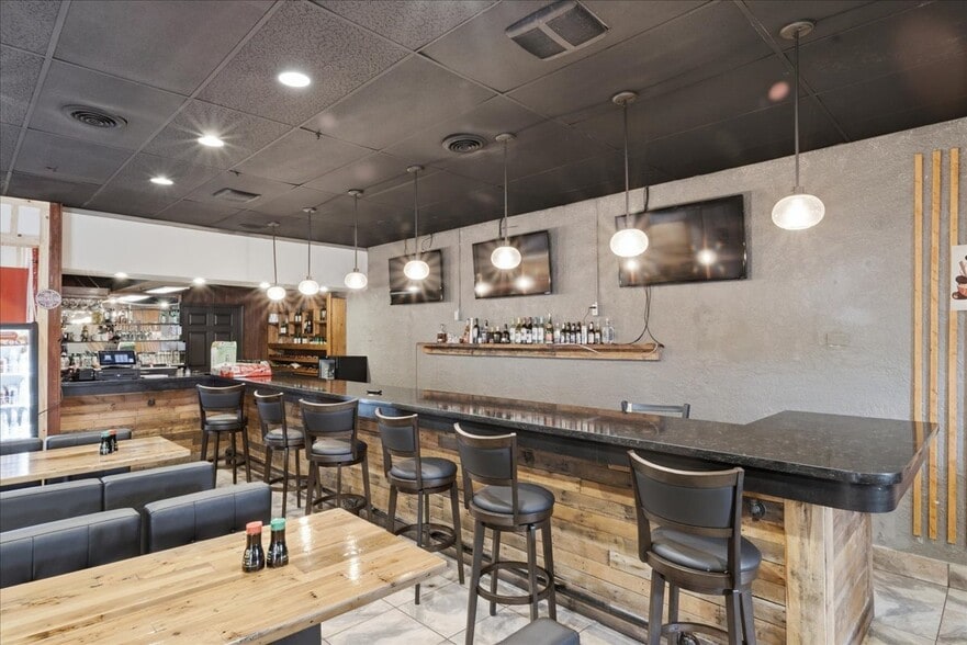 More Photos Of 111 Middleton Way, Greer Restaurant For Sale