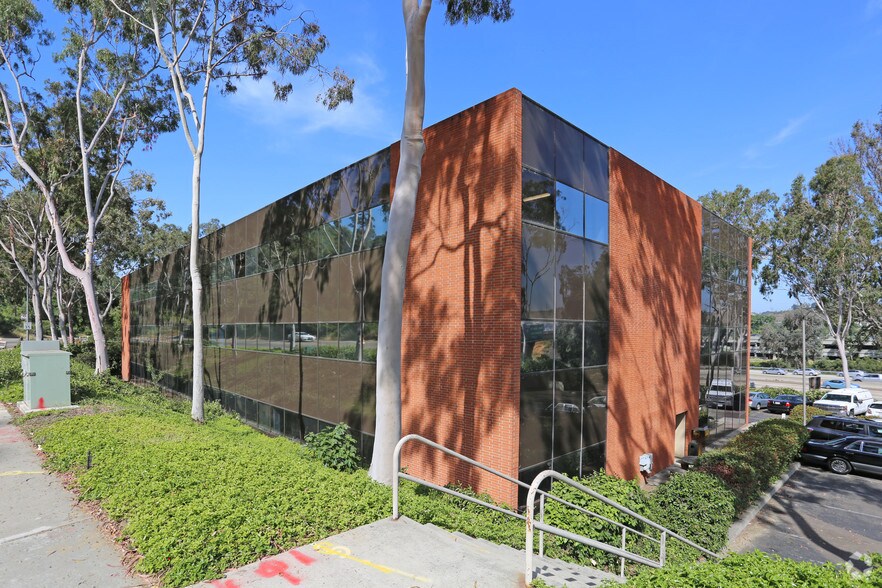 More Photos Of 3160 Camino del Rio S, San Diego Office For Lease