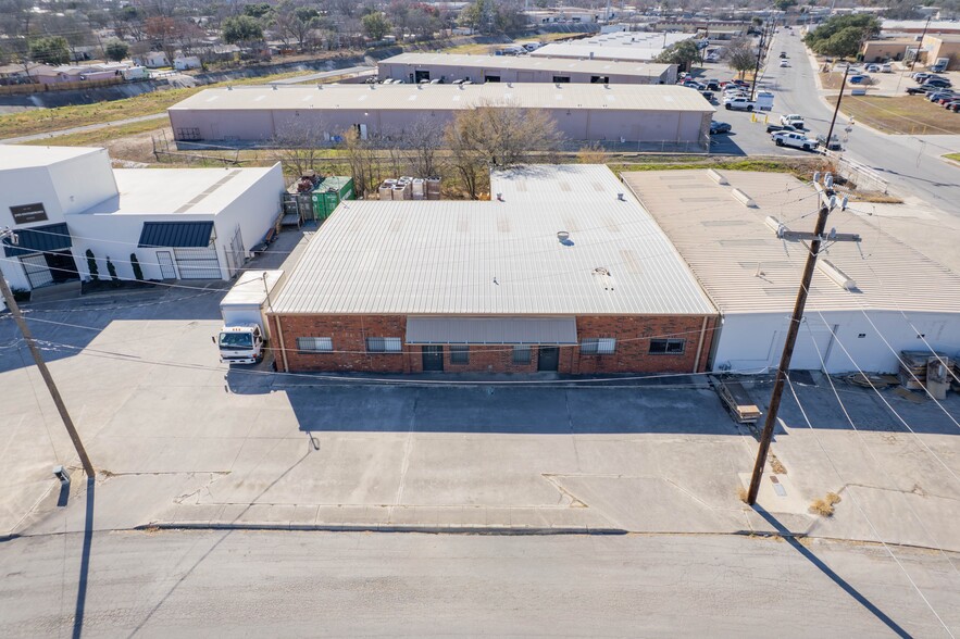 Primary Photo Of 146 Interloop Rd, San Antonio Warehouse For Lease