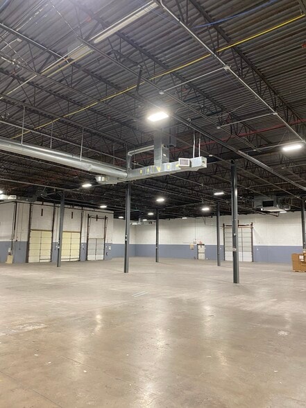 More Photos Of 91 Colin Dr, Holbrook Distribution For Lease