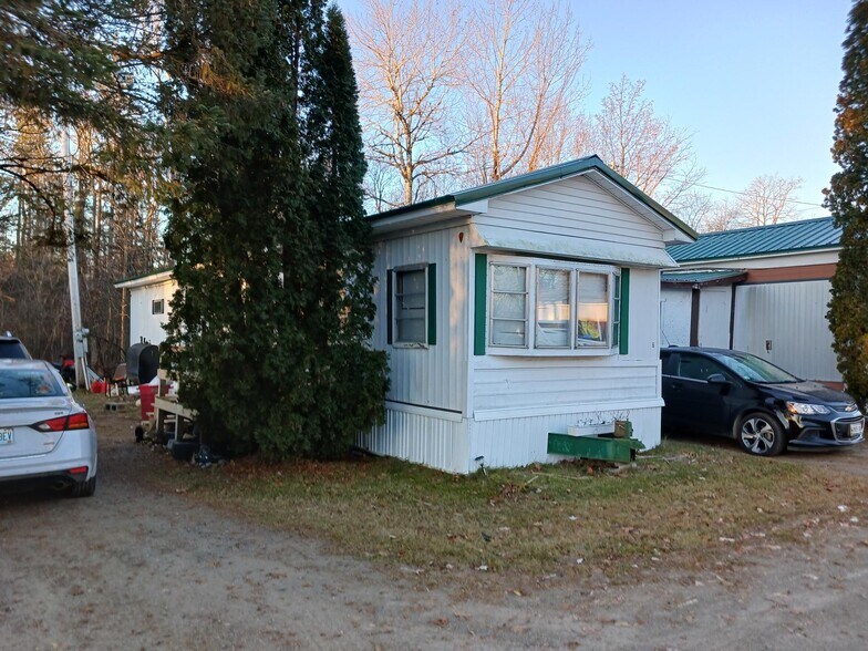 More Photos Of 5 Maple St, Baileyville Manufactured Housing Mobile Home Park For Sale