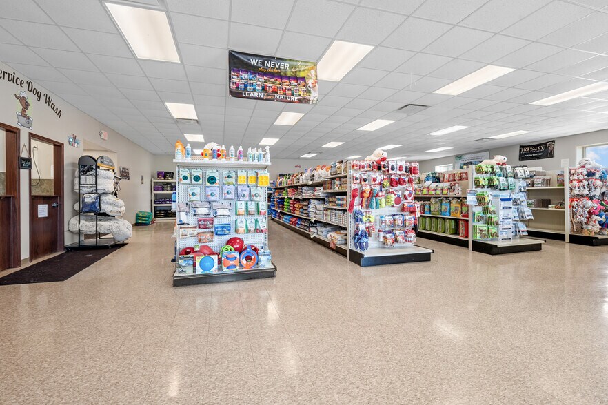 More Photos Of 1129 W Fond Du Lac St, Ripon Storefront For Sale