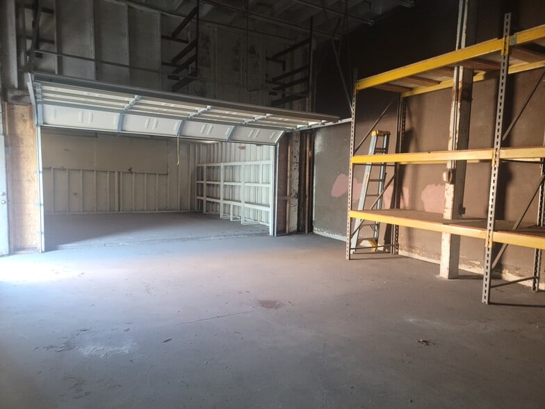 More Photos Of 2965 Santa Fe Ave, Long Beach Freestanding For Lease