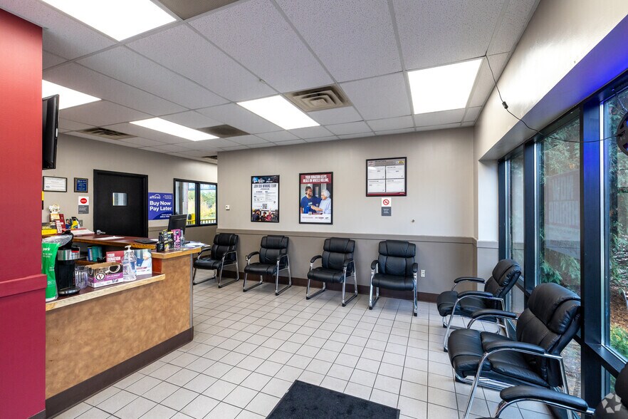 More Photos Of 7479 Egan Dr, Savage Auto Repair For Sale