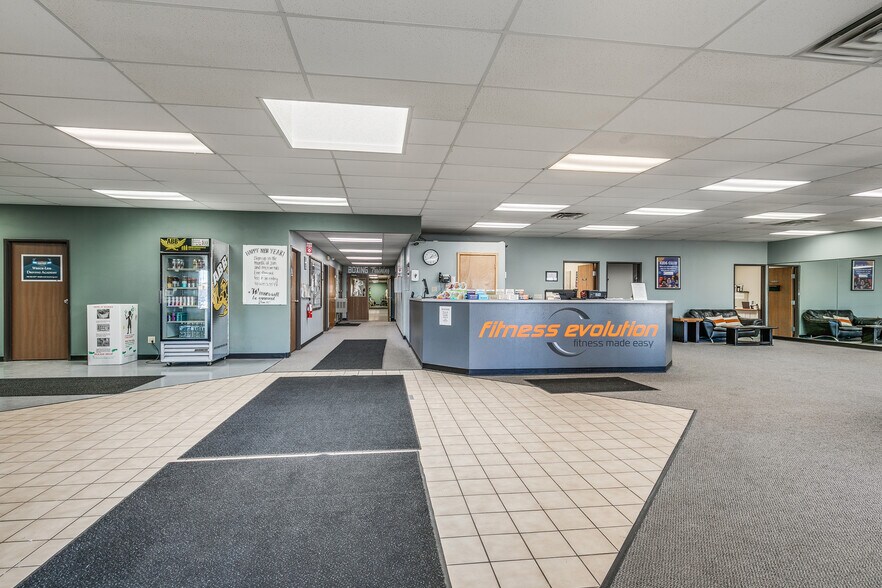 More Photos Of 133 Sandberg Rd, Monticello Storefront For Sale