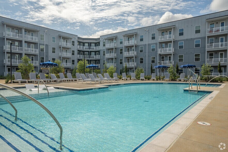 More Photos Of 2652 S Main St, Kennesaw Coworking Space