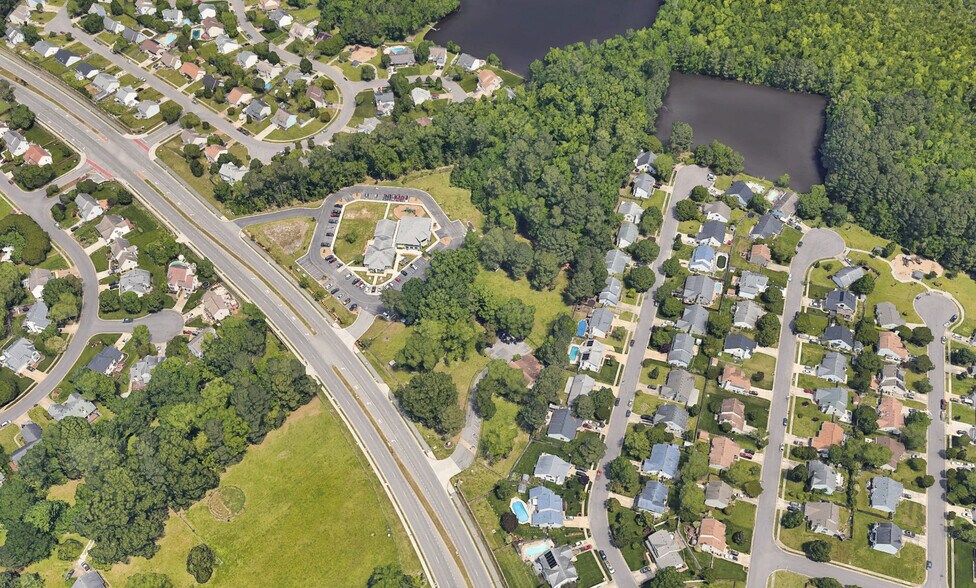 More Photos Of 2492 Holland Rd, Virginia Beach Veterinarian Kennel For Sale
