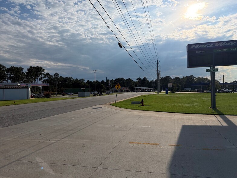 More Photos Of Raceway Court at Fussell Road, Leesburg Land For Sale