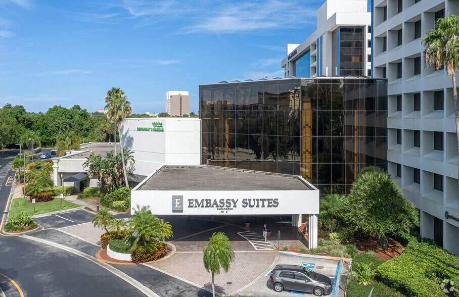 More Photos Of 4400 Pga Blvd, Palm Beach Gardens Office For Lease