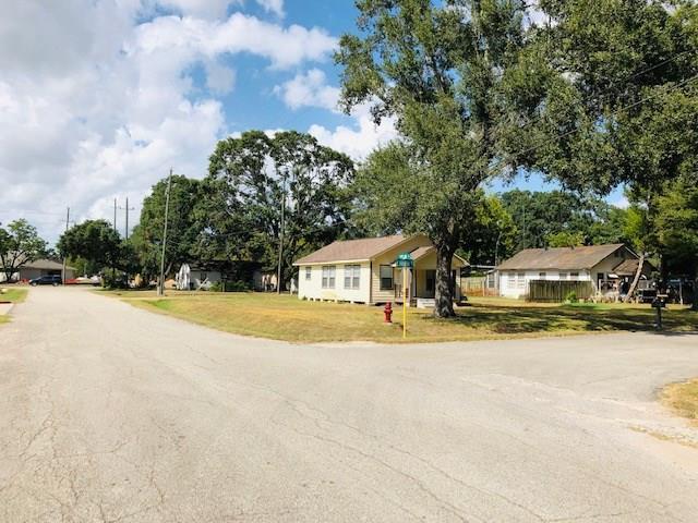 More Photos Of 5424 4th St, Katy Office For Sale