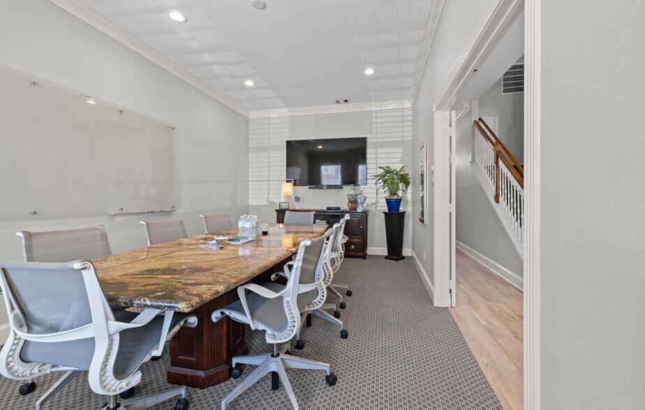 More Photos Of 25511 Budde Rd, The Woodlands Medical For Sale