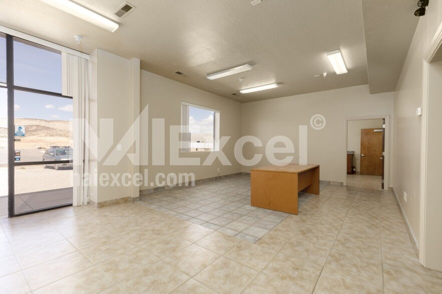 More Photos Of 892 E Commerce Dr, Saint George Warehouse For Lease