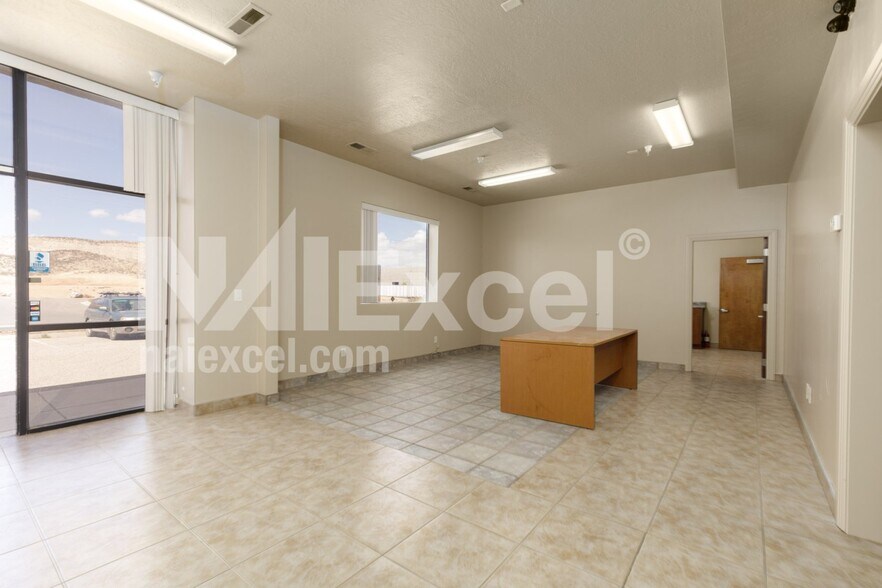 More Photos Of 892 E Commerce Dr, St George Warehouse For Lease