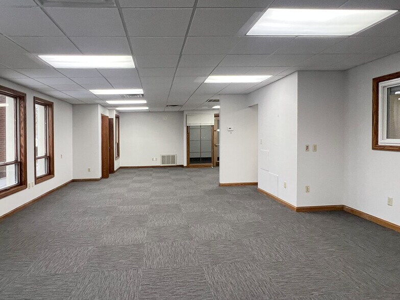 More Photos Of 3800 W 12th St, Erie Medical For Lease