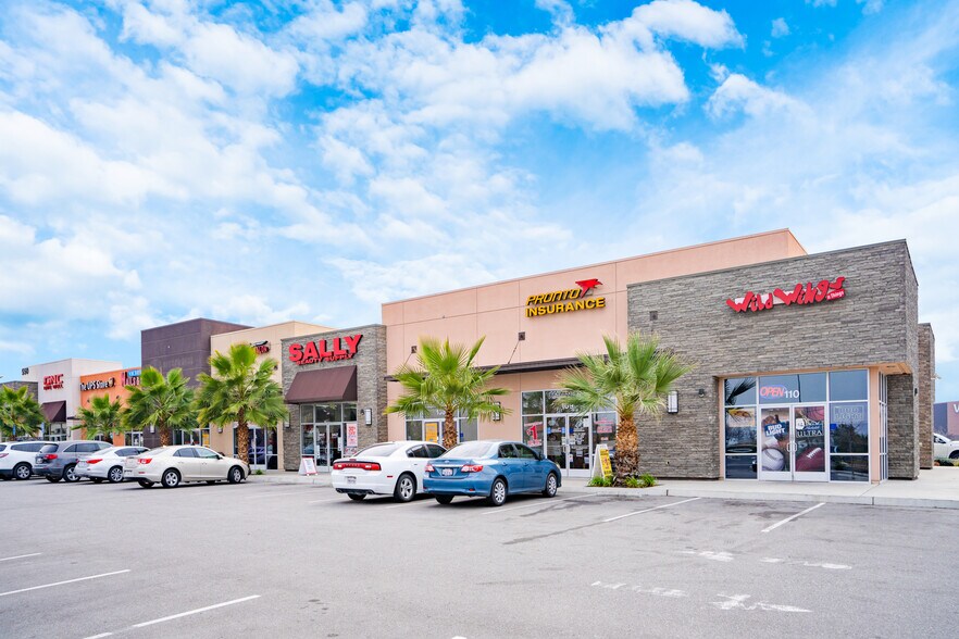 More Photos Of 530 Woollomes Ave, Delano Unknown For Lease