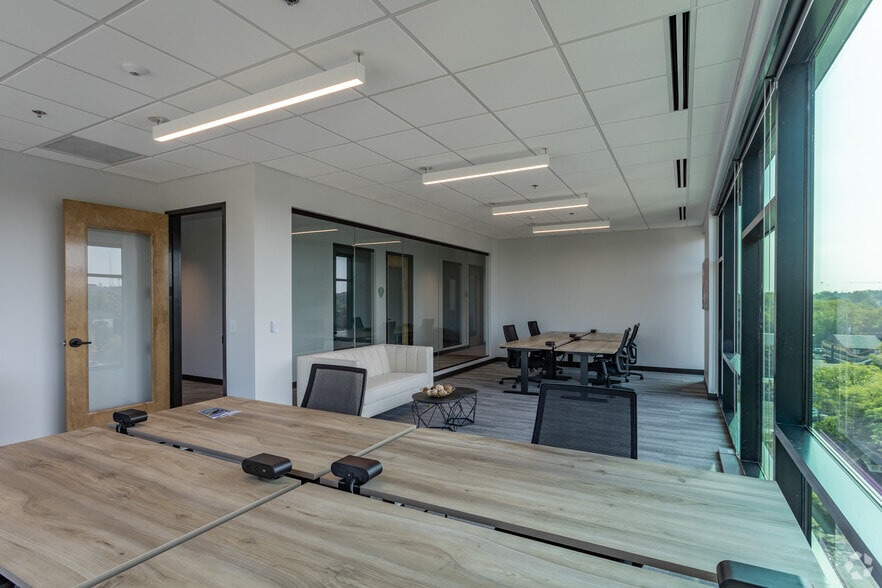 More Photos Of 1001-1009 17th Ave S, Nashville Office Residential For Lease