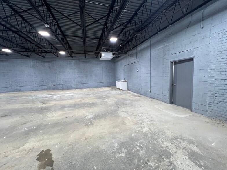 More Photos Of 11 Brookdale Ave, Newark Warehouse For Lease