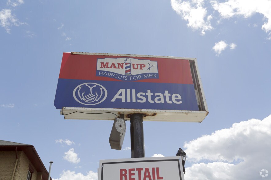 More Photos Of 535-541 N Lake St, Mundelein Storefront Retail Residential For Lease