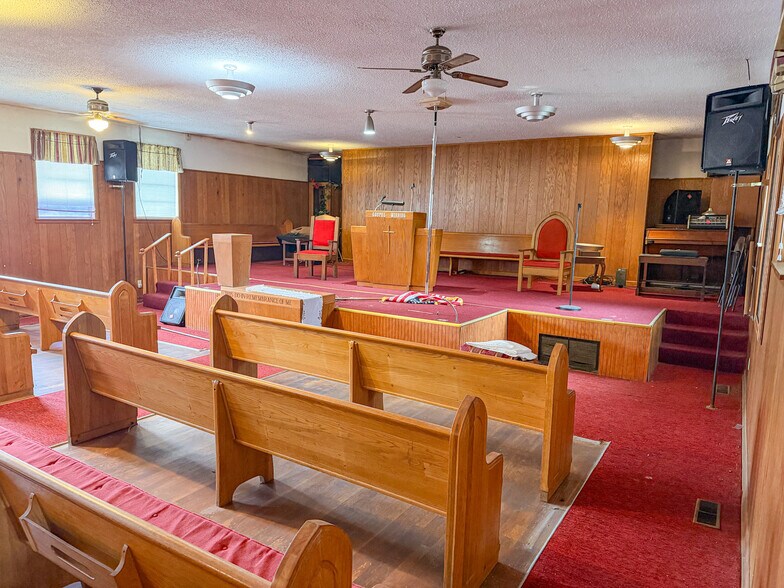 More Photos Of 1107 Spring St, Hot Springs Flex For Sale