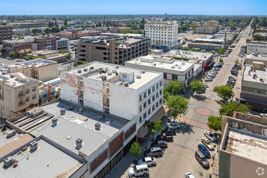 More Photos Of 1527 19th St, Bakersfield Medical For Lease