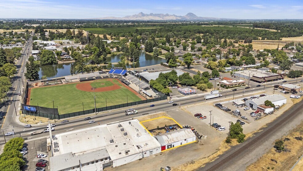 More Photos Of 100 15th St, Marysville Industrial For Sale
