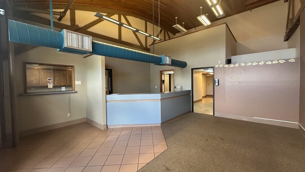 More Photos Of 1106 Douglas St, Longview Medical For Lease