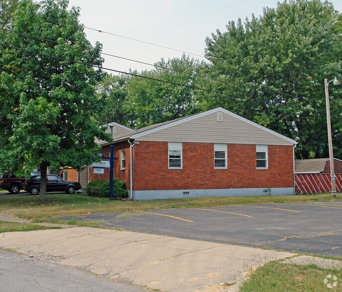 More Photos Of 3017 Sudbury Dr, Dayton Office For Sale