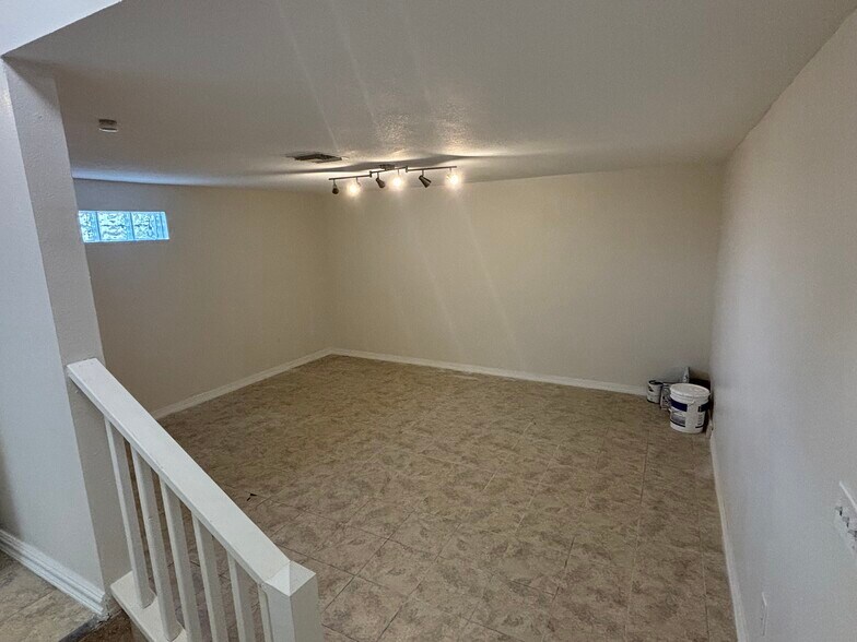 More Photos Of 246 W Hillsborough Ave, Tampa Office Residential For Lease