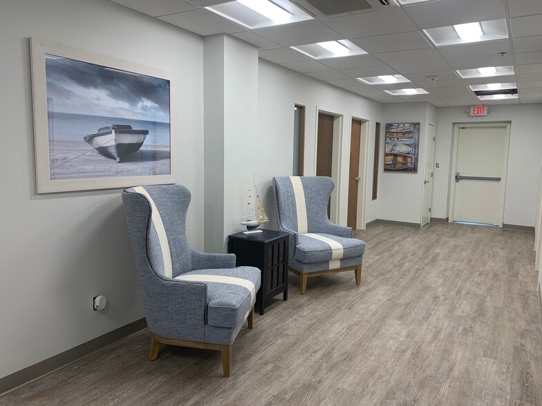More Photos Of 3 Cherry St, Newburyport Medical For Lease