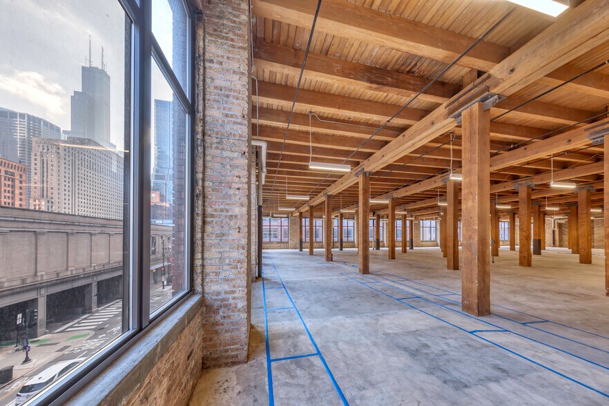 More Photos Of 550 W Randolph St, Chicago Office For Lease