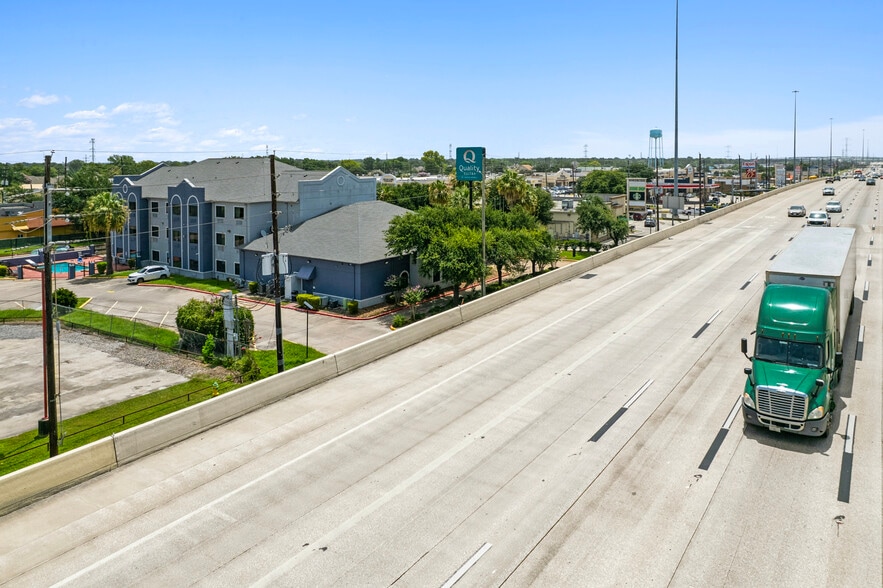 More Photos Of 17550 Northwest Fwy, Houston Hotel For Sale