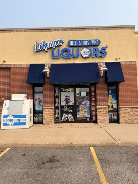More Photos Of 28950 Rte. 120, Lakemoor Storefront Retail Office For Lease