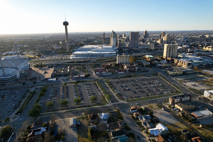 More Photos Of 1220 E Commerce St, San Antonio Land For Sale