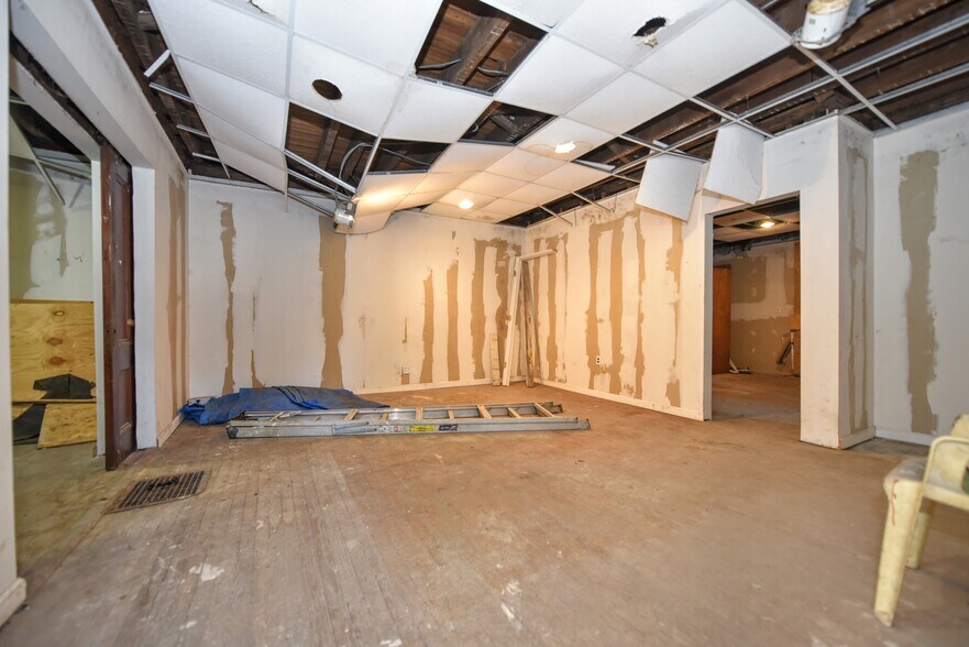 More Photos Of 154 Main St, Butler Storefront Retail Residential For Sale