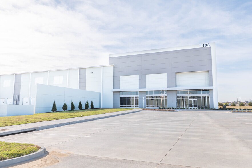 More Photos Of Intermodal Pky & Haslet Pky, Haslet Unknown For Lease