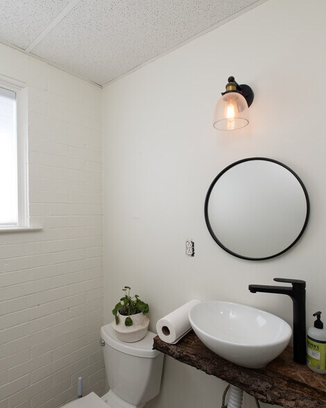 More Photos Of 3115 John F Kennedy Blvd, North Little Rock Office For Sale