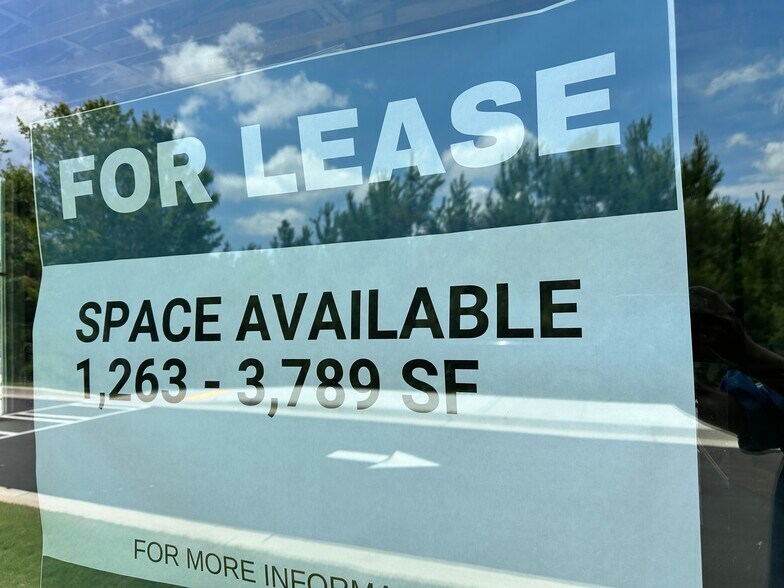 More Photos Of 83 N Georgia Ave, Dawsonville Restaurant For Lease