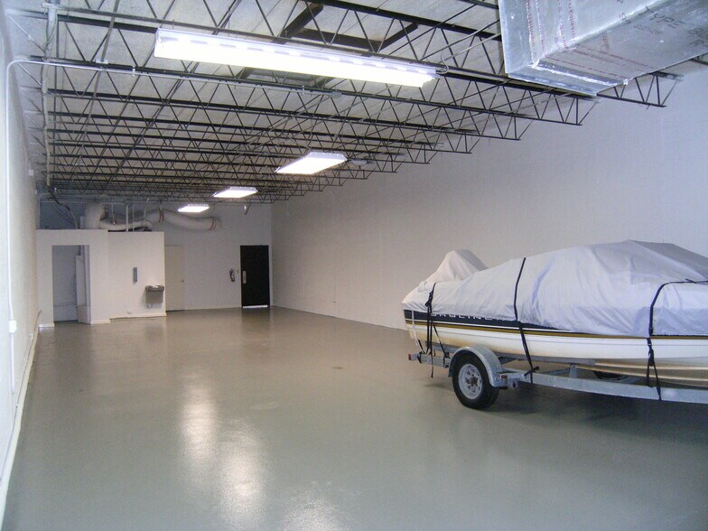 More Photos Of 5100 NE 12th Ave, Fort Lauderdale Industrial For Lease