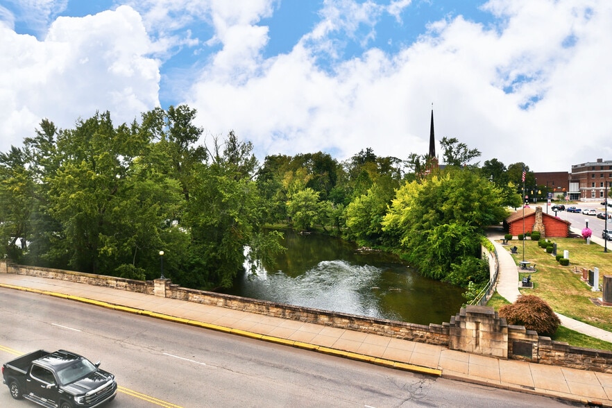 More Photos Of 108 Main Ave SW, Warren Office Residential For Lease