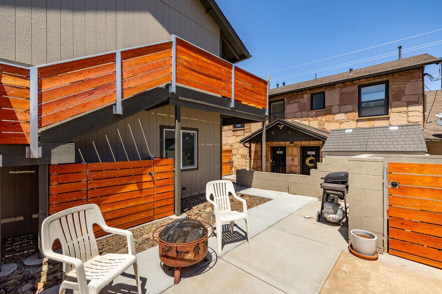 More Photos Of 116 S 1st St, Williams Office For Sale