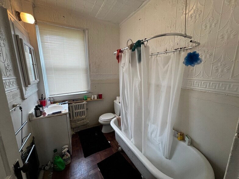 More Photos Of 3702 Chesholm Rd, Baltimore Multifamily For Sale