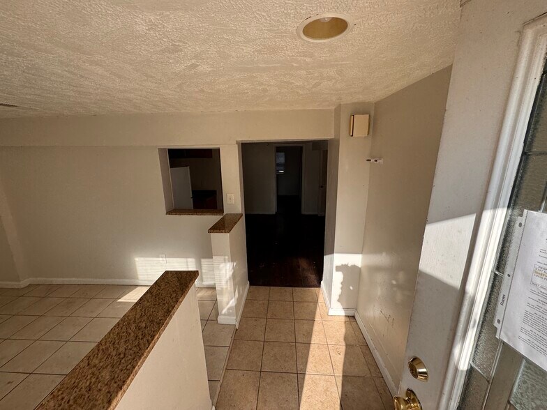 More Photos Of 2048 4th Ave, Cincinnati Multifamily For Sale