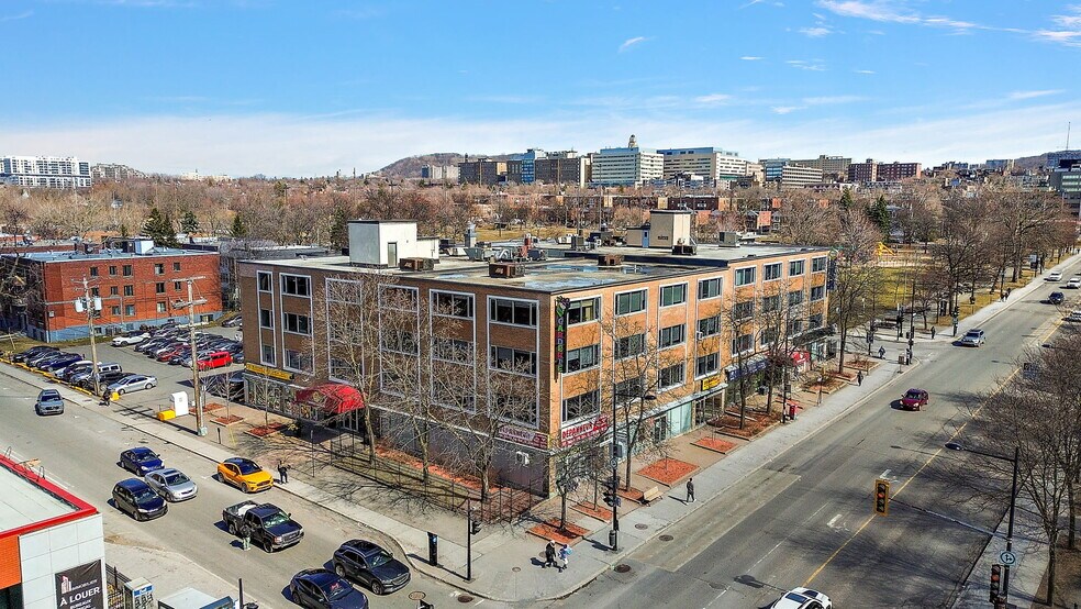 More Photos Of 6555 Ch De La Côte-Des-Neiges, Montréal Office For Lease