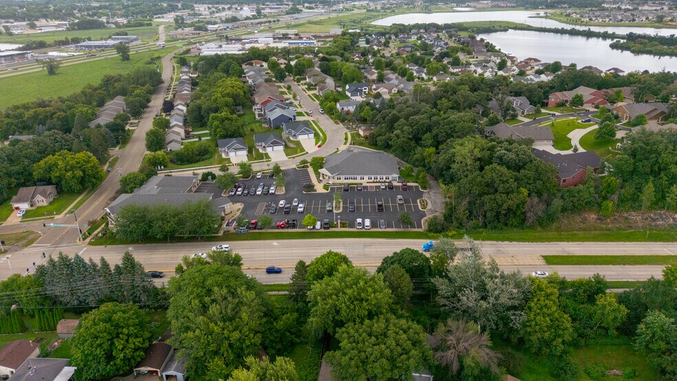 More Photos Of 3420 Lakeridge Pl NW, Rochester Office For Lease