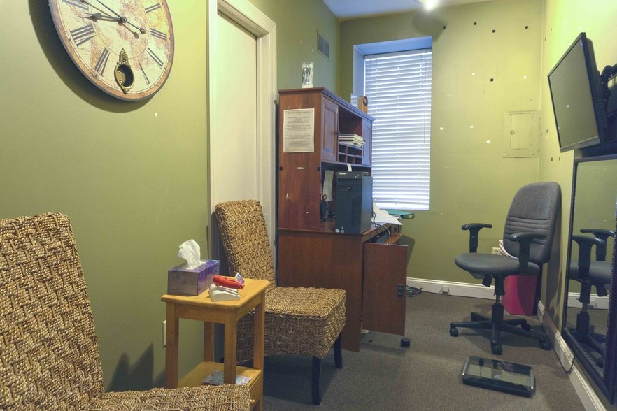More Photos Of 4215 W Lincoln Hwy, Downingtown Medical For Sale