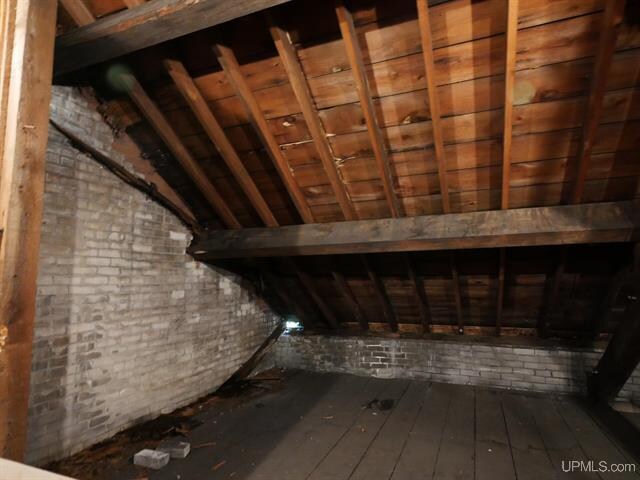 More Photos Of 808 Oak St, Calumet Office For Sale