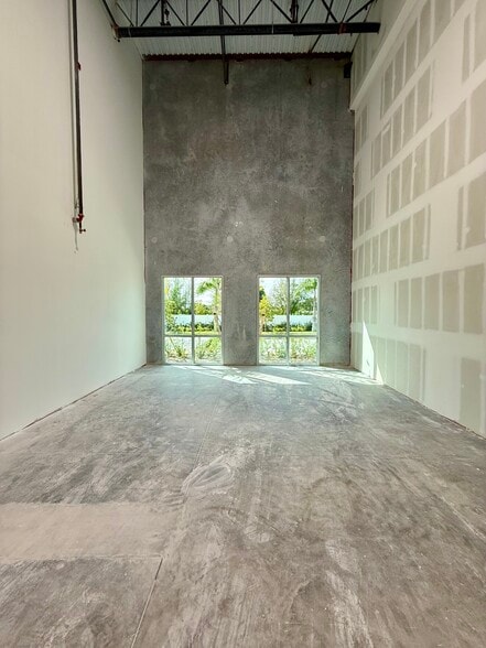 More Photos Of 1501 N Florida Mango Rd, West Palm Beach Warehouse For Lease